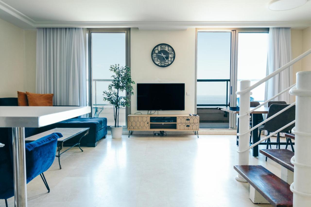 Almog Beach Apt Hotel מלון דירות אלמוג ביץ' Haifa Kültér fotó