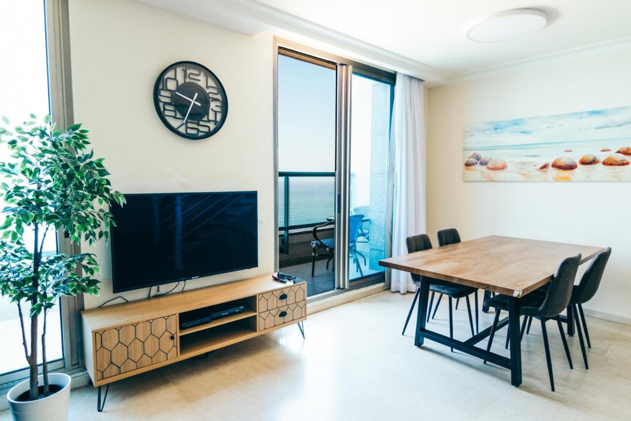 Almog Beach Apt Hotel מלון דירות אלמוג ביץ' Haifa Kültér fotó