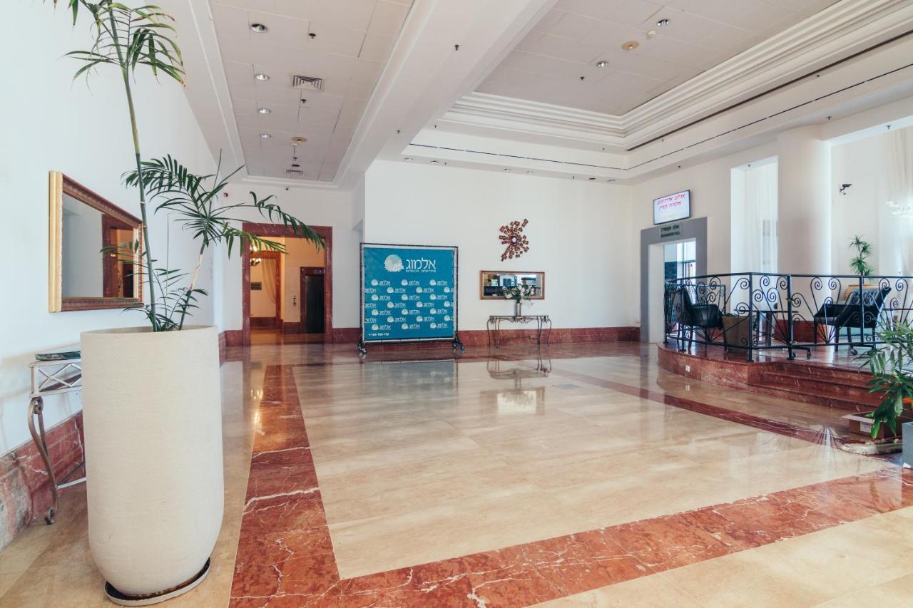 Almog Beach Apt Hotel מלון דירות אלמוג ביץ' Haifa Kültér fotó