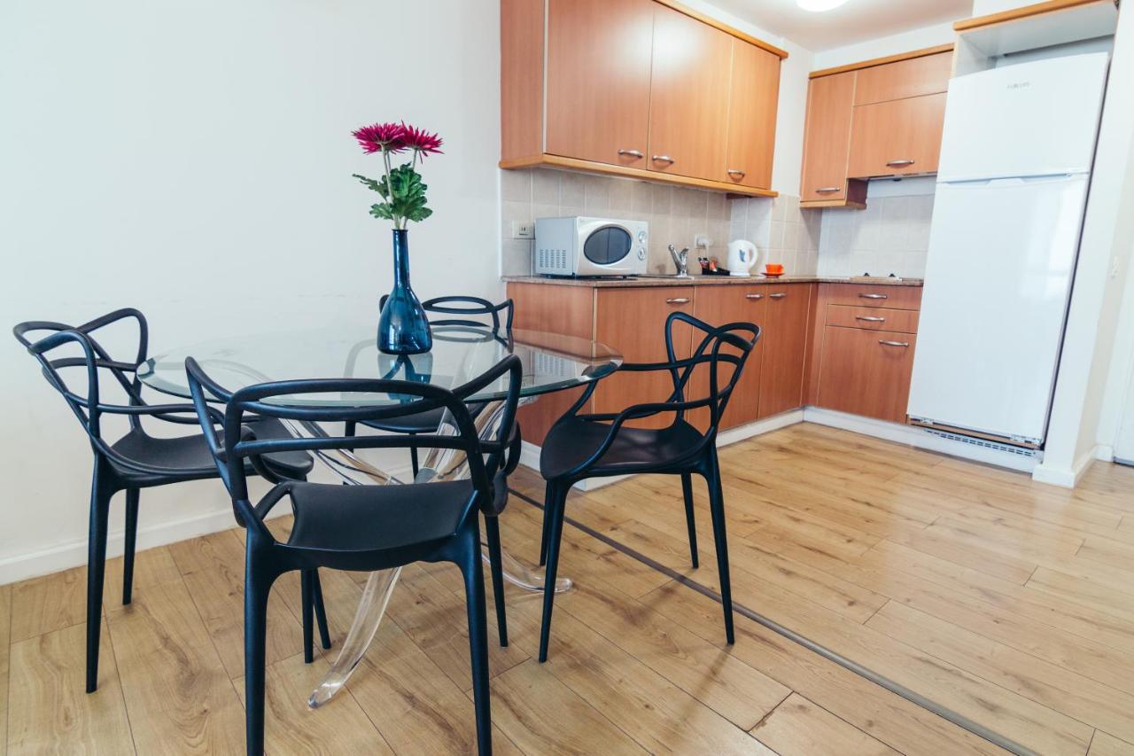 Almog Beach Apt Hotel מלון דירות אלמוג ביץ' Haifa Kültér fotó