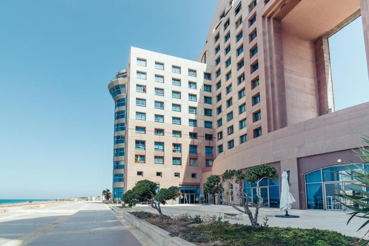Almog Beach Apt Hotel מלון דירות אלמוג ביץ' Haifa Kültér fotó