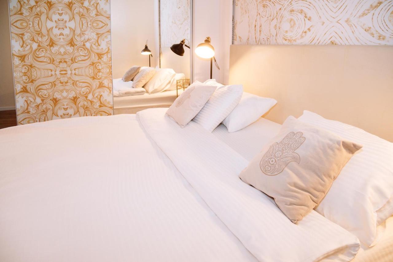 Almog Beach Apt Hotel מלון דירות אלמוג ביץ' Haifa Kültér fotó